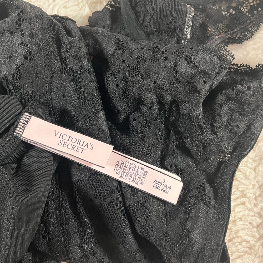 Victoria's Secret Intimates Sexy Floral Lace Bralette Mesh Cutout (36C) NEW - Picture 5 of 5